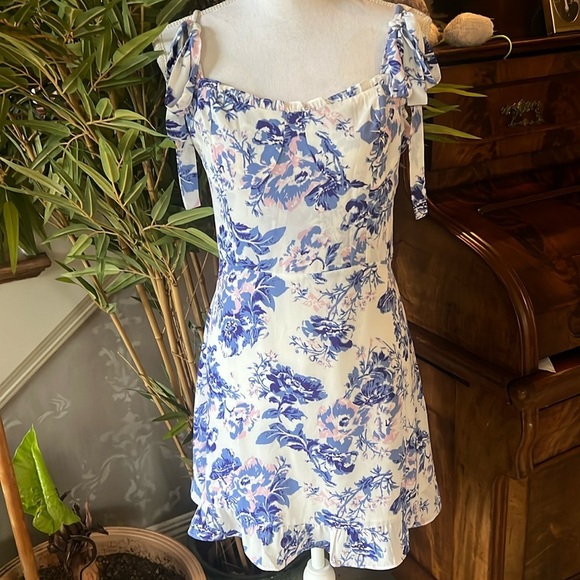 Aqua lady sundress, long hidden zipper large wrinkle free ties at shoulders - Picture 3 of 15